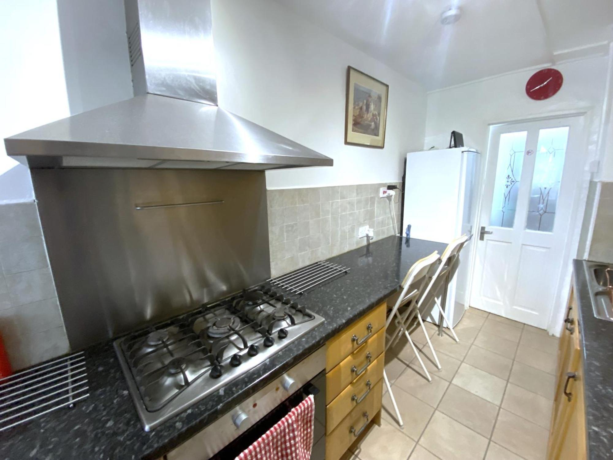 Laret Guest House London Exterior photo